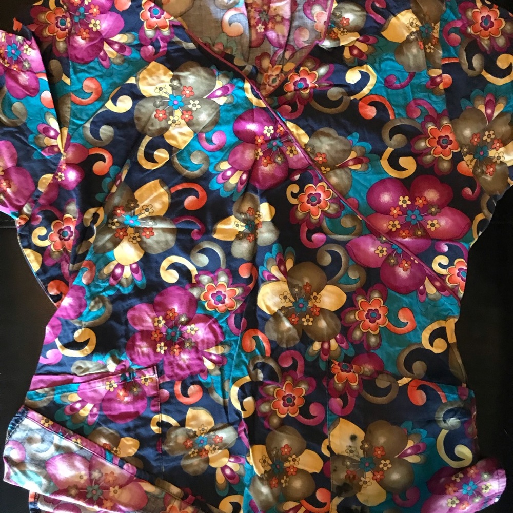 Scrub Tops - Picture 5 of 6
